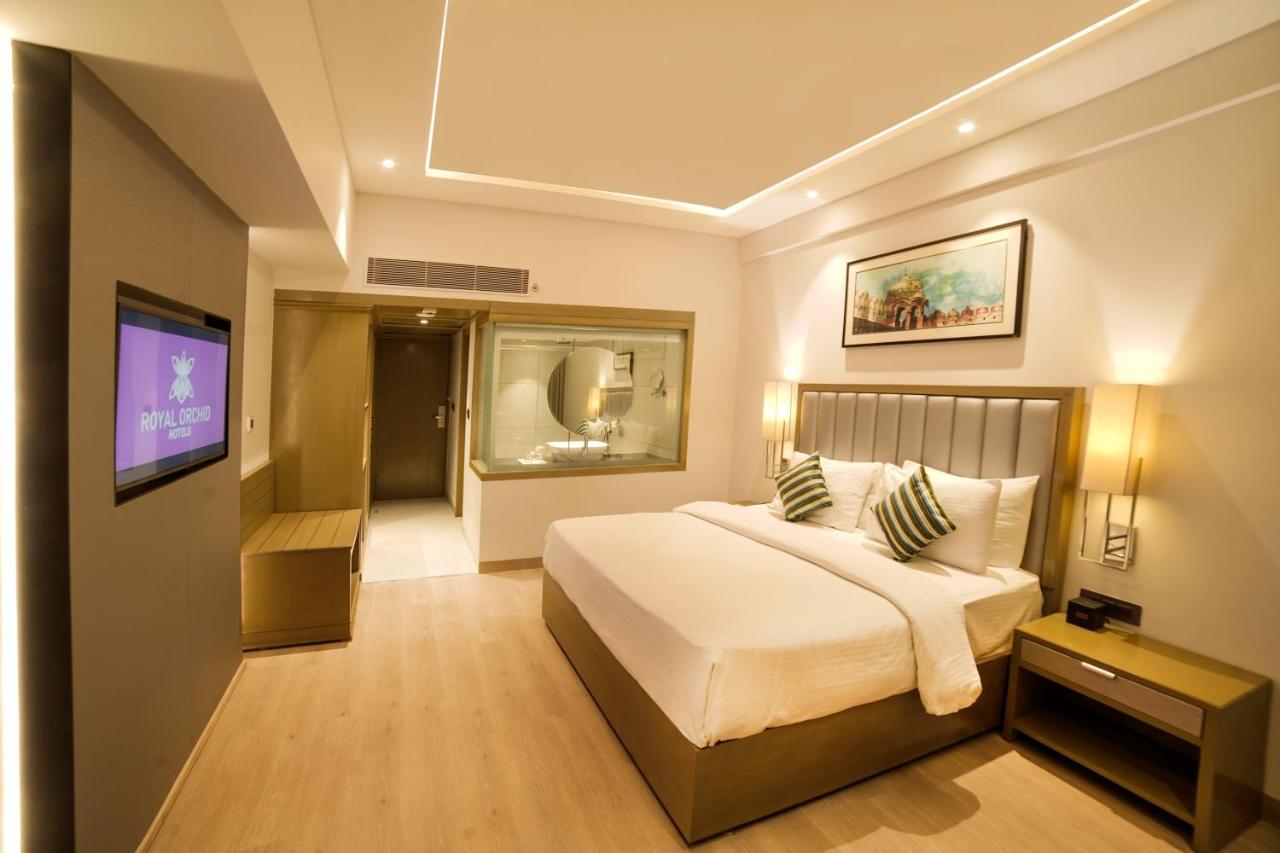 Regenta Place Amritsar By Royal Orchid Hotels Limited Exterior photo