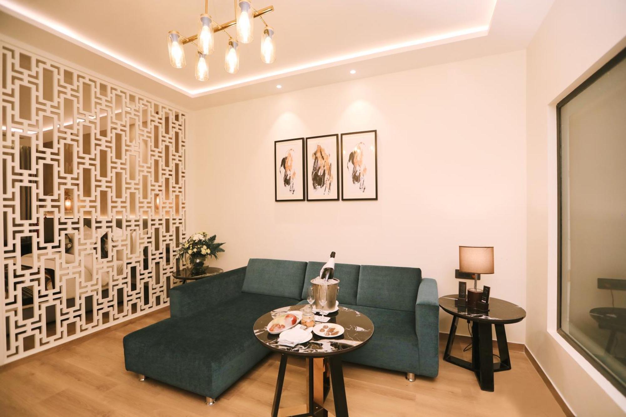 Regenta Place Amritsar By Royal Orchid Hotels Limited Exterior photo