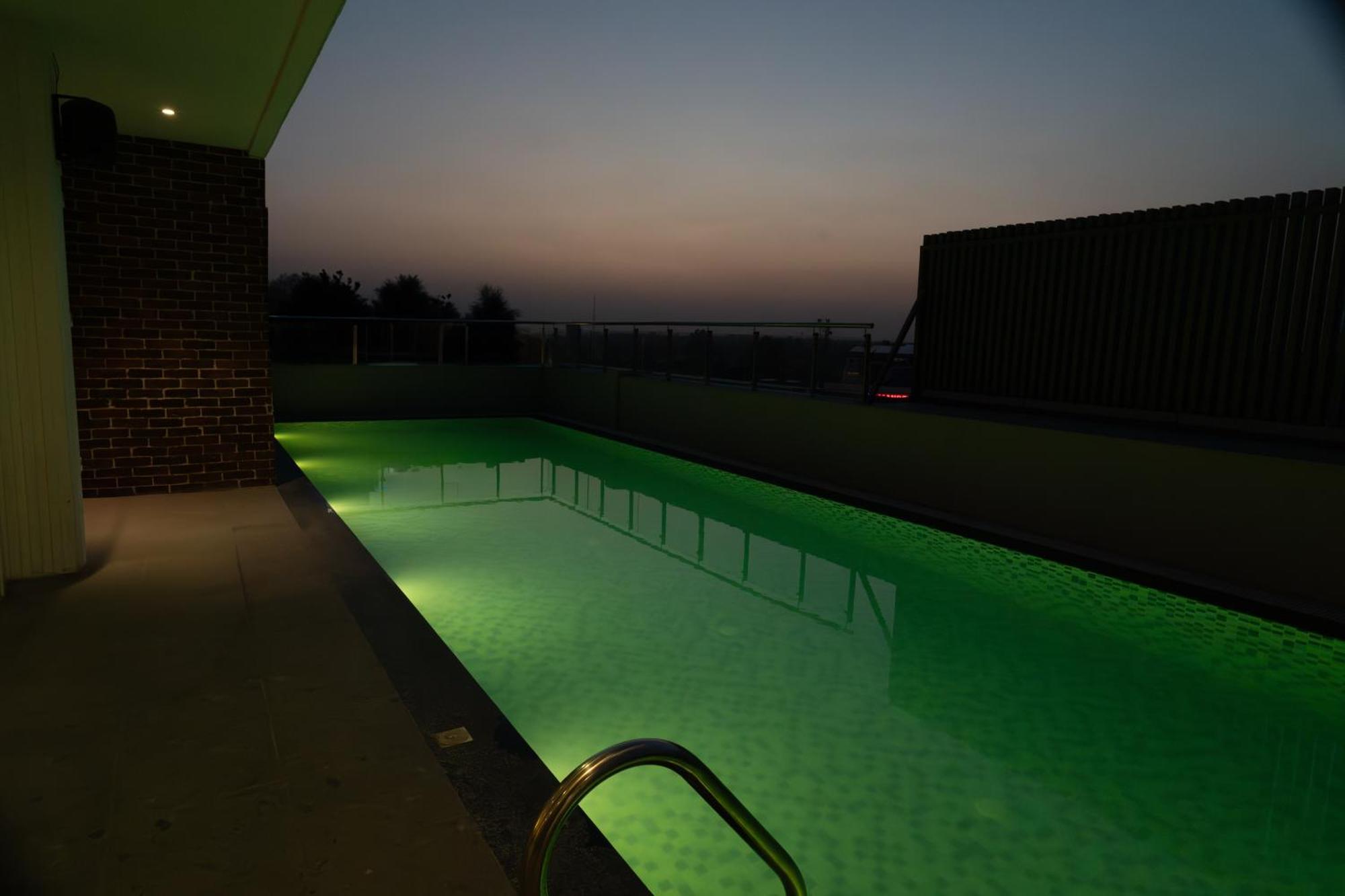 Regenta Place Amritsar By Royal Orchid Hotels Limited Exterior photo