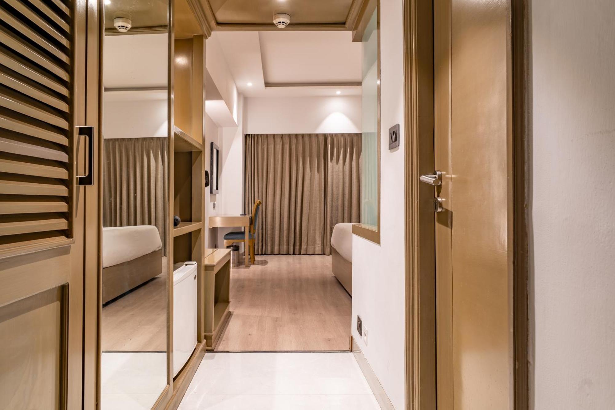 Regenta Place Amritsar By Royal Orchid Hotels Limited Exterior photo