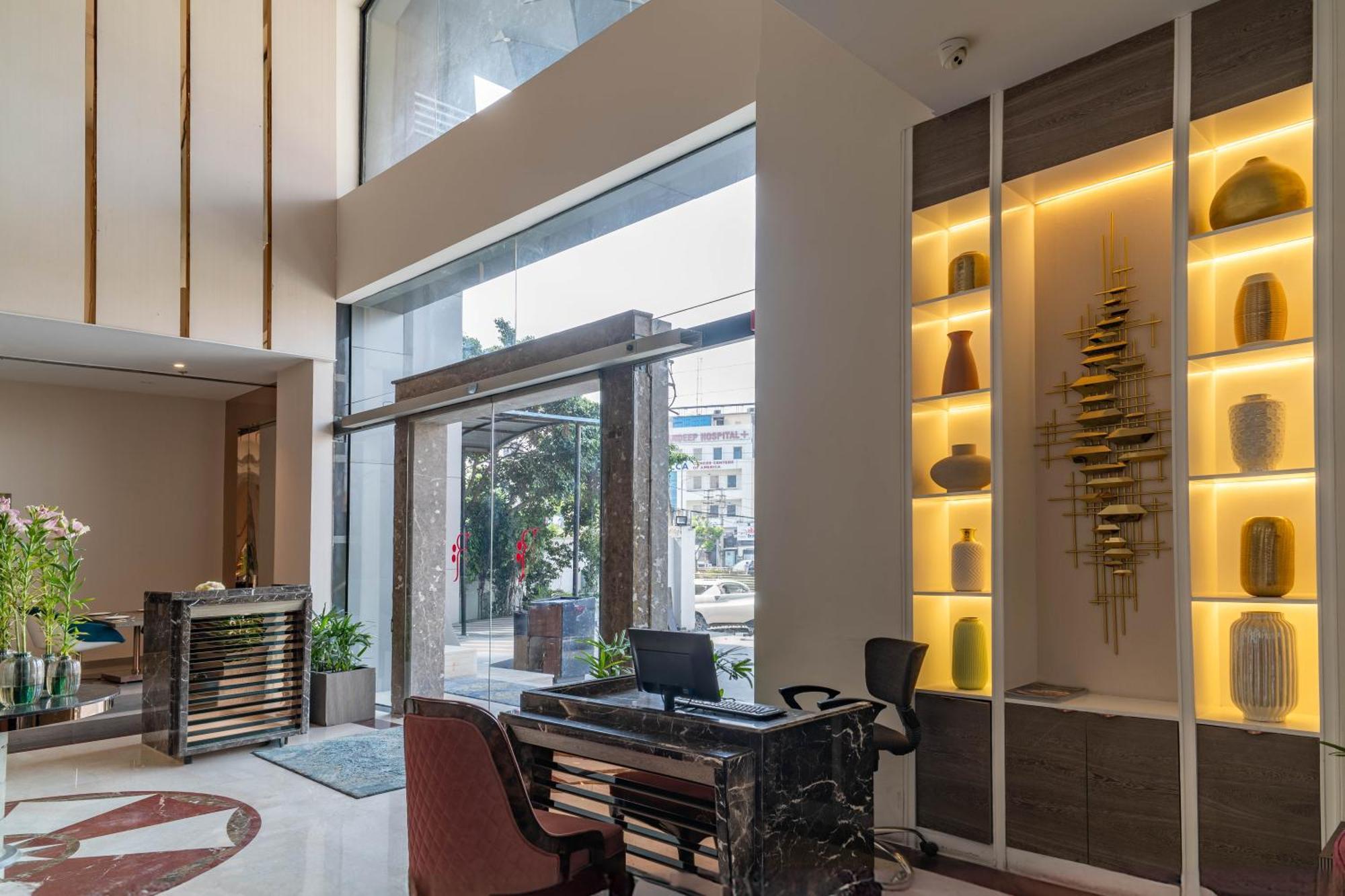 Regenta Place Amritsar By Royal Orchid Hotels Limited Exterior photo