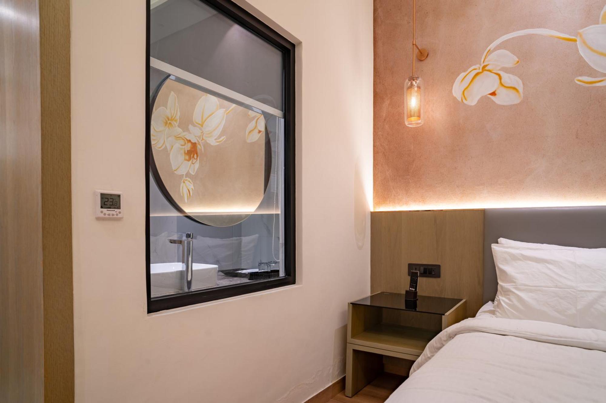 Regenta Place Amritsar By Royal Orchid Hotels Limited Exterior photo